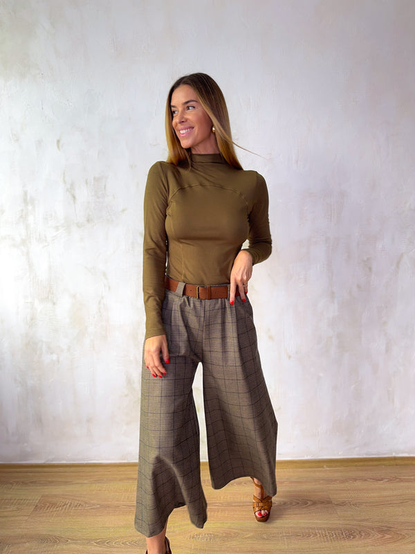 Biscuit nadrág övvel