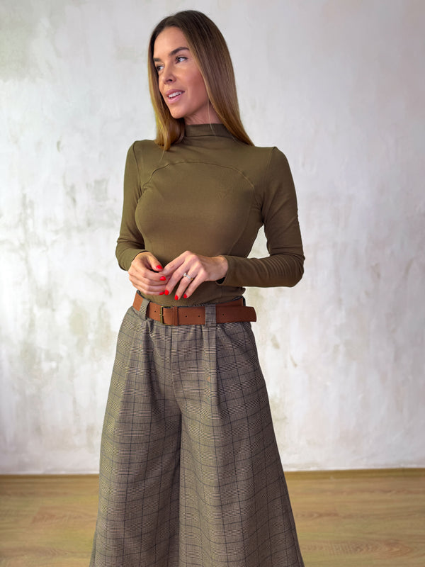 Biscuit nadrág övvel