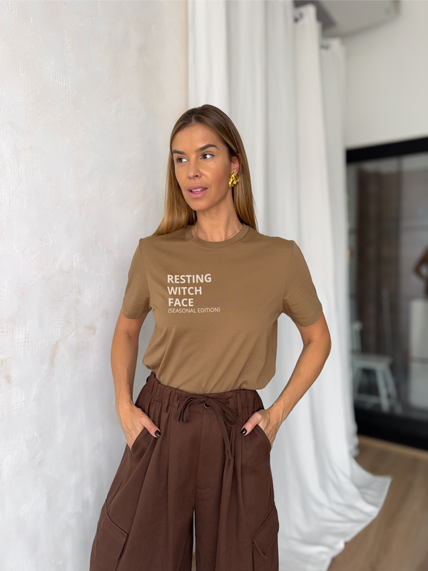 Resting witch face - DSGN Póló