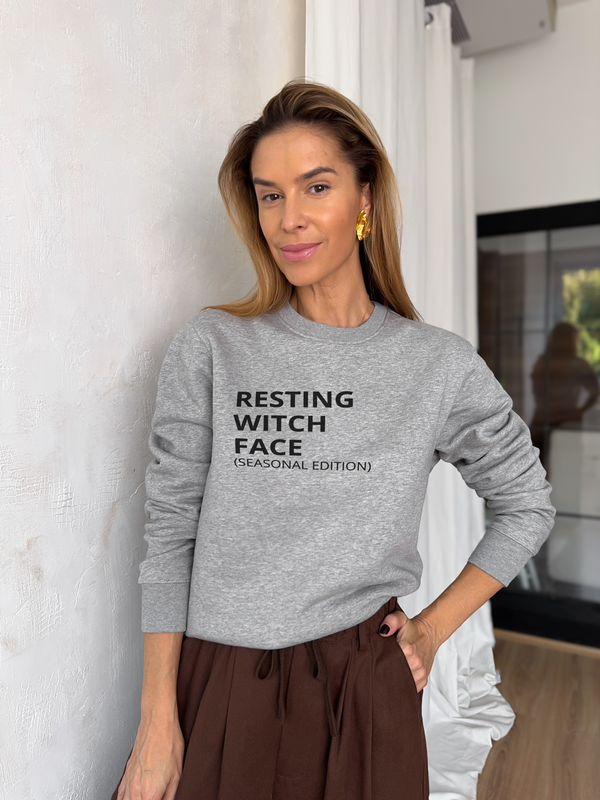 Resting witch face - DSGN környakú pulóver